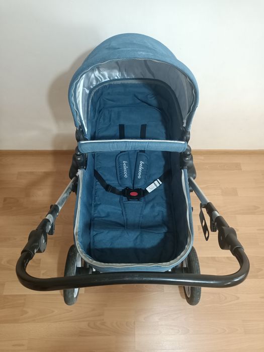 Срочно продам детскую коляску