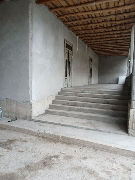 Уй сотилади, ховли сотилади