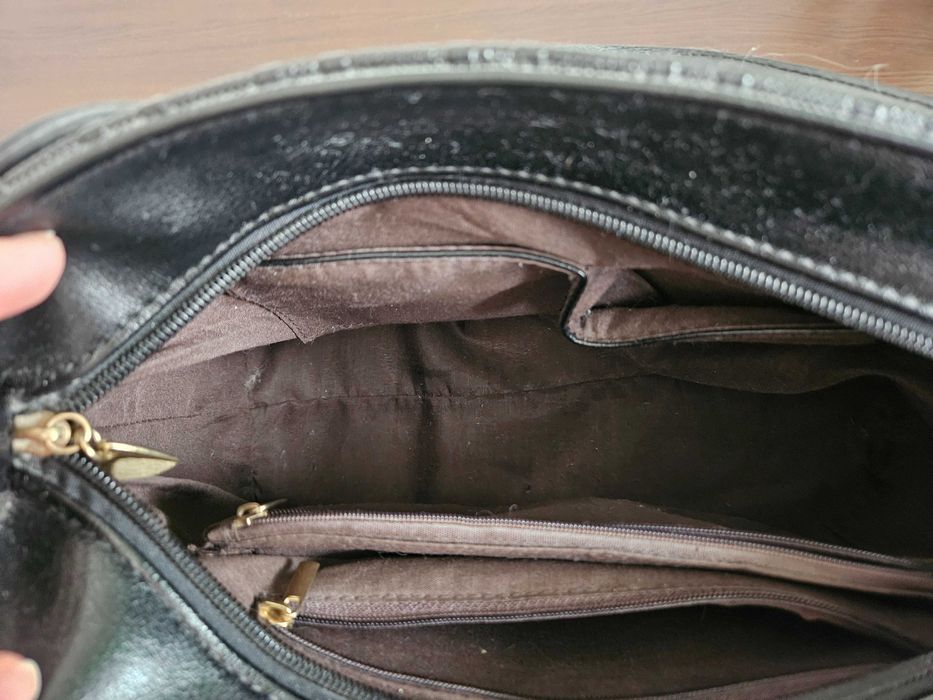 Черна дамска чанта