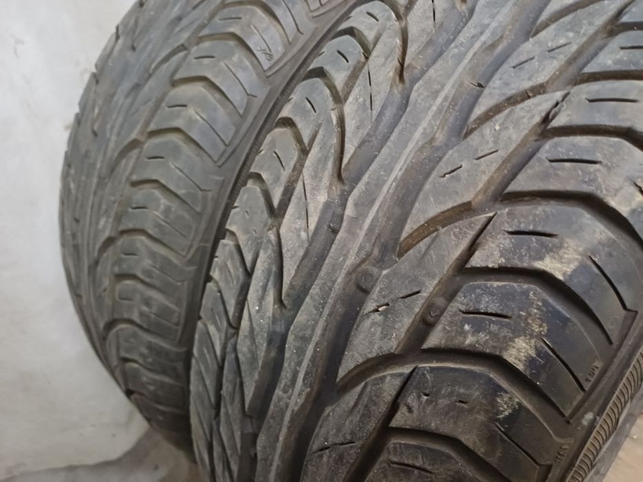 Шины 195/60 R14 Uniroyal пара.