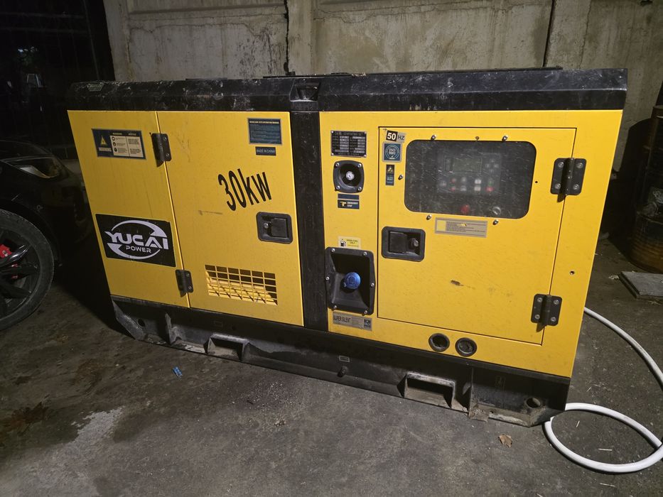 30 kw Generator sotiladi. 70 soat ishlagan.