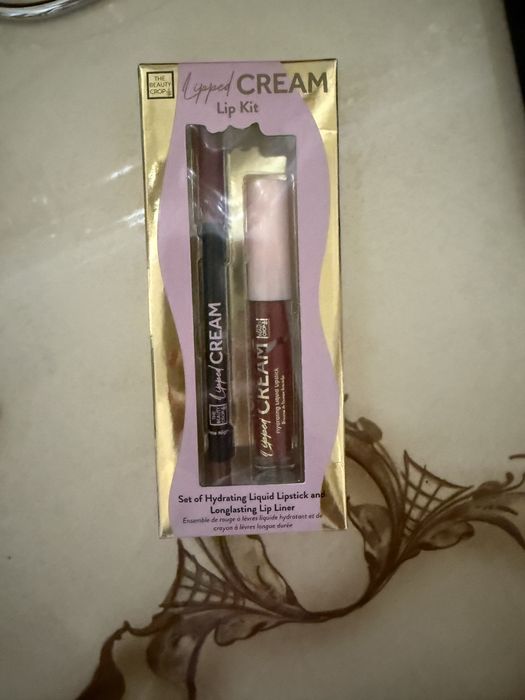 Набор из карандаша и блеска для губ английского бренда Beauty crop