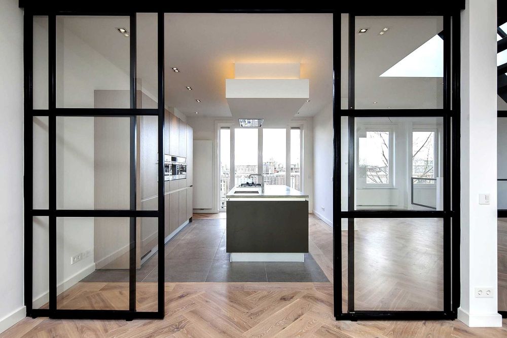 Стеклянные Loft перегородки и двери. Loft peregorodkalar va eshiklar.