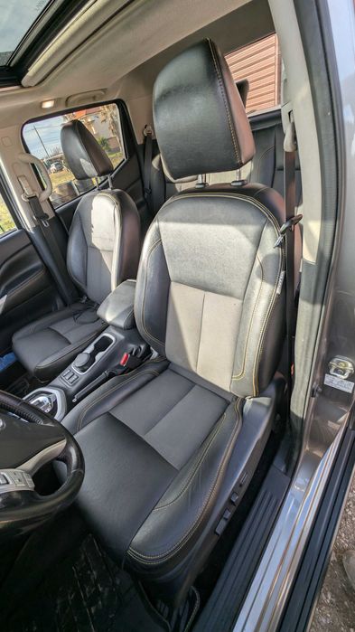 Nisan Navara Black edition