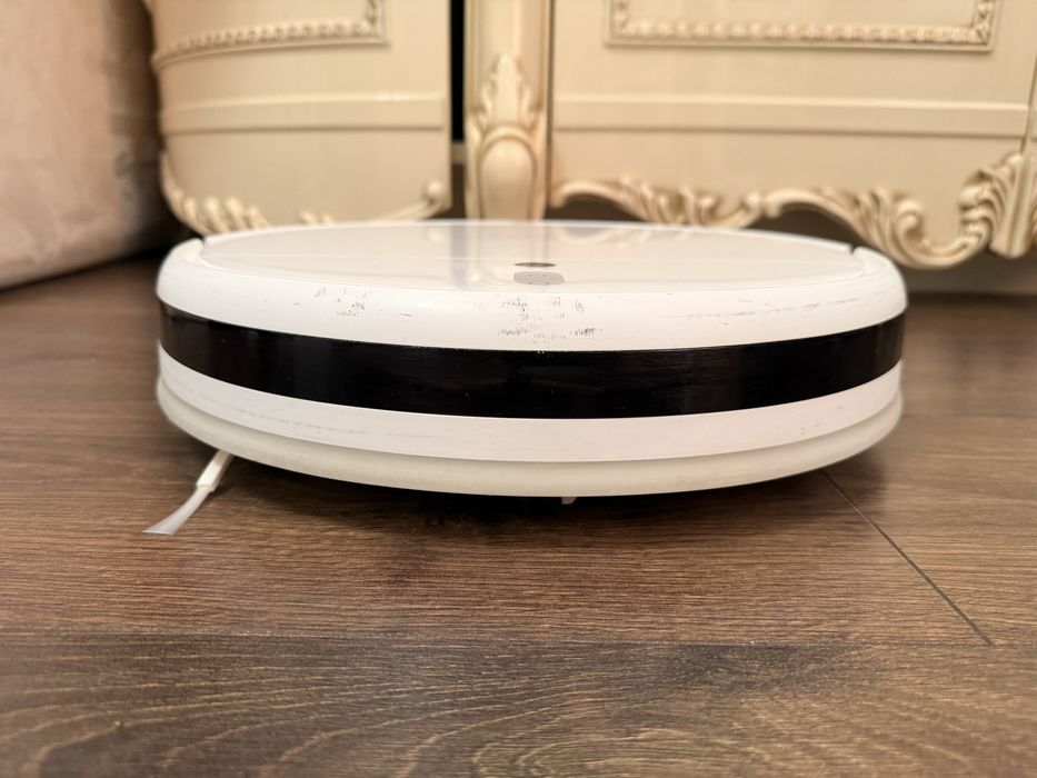 Робот-пылесос Xiaomi Mi Robot Vacuum-Mop