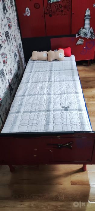Кровать односпальная