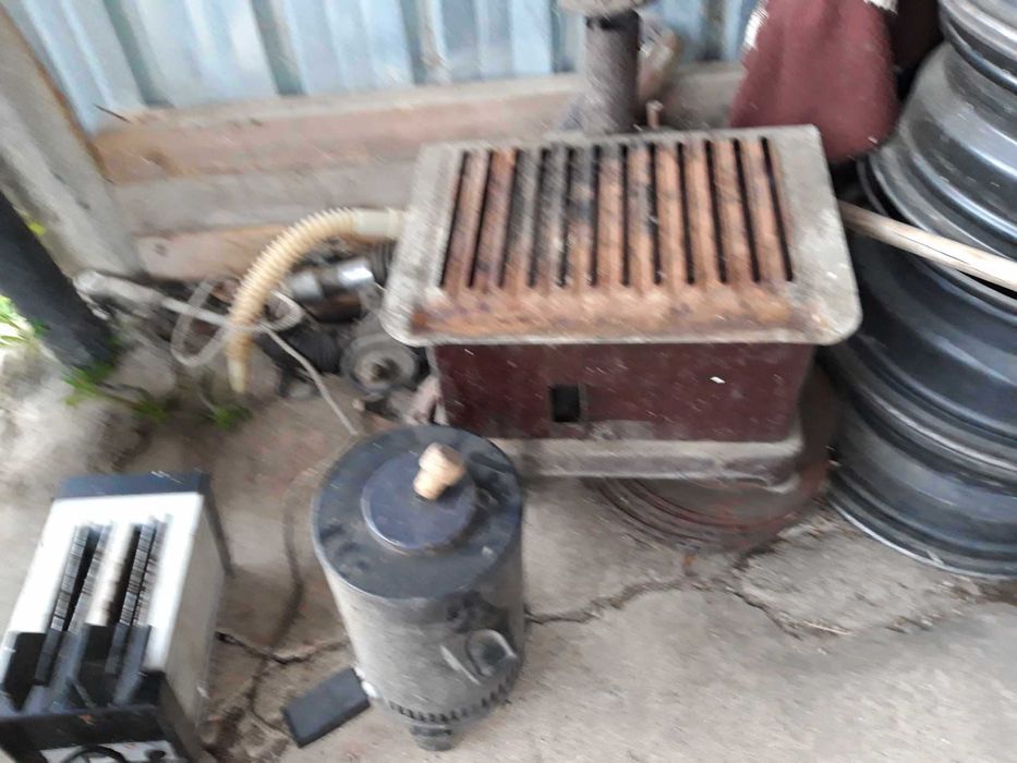 Продавам изгодно следните неща