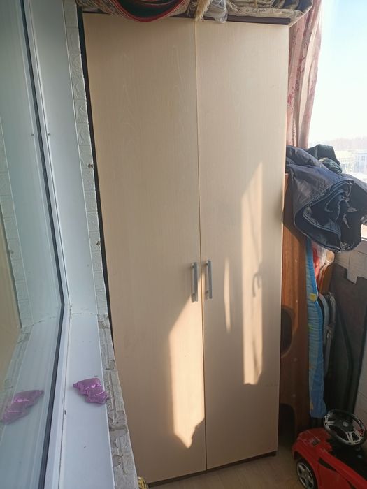 Продам б/у мебель недорого.