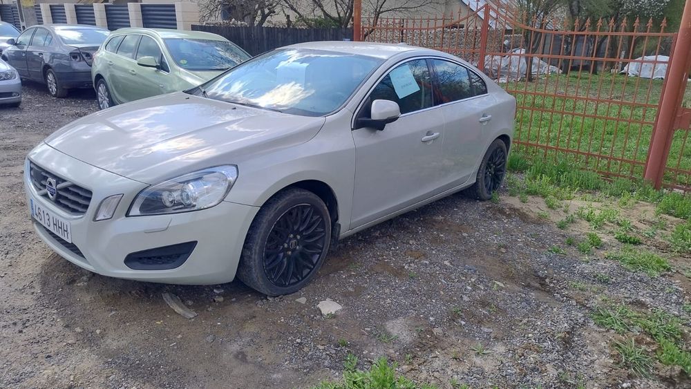Vând Volvo S60 impecabil