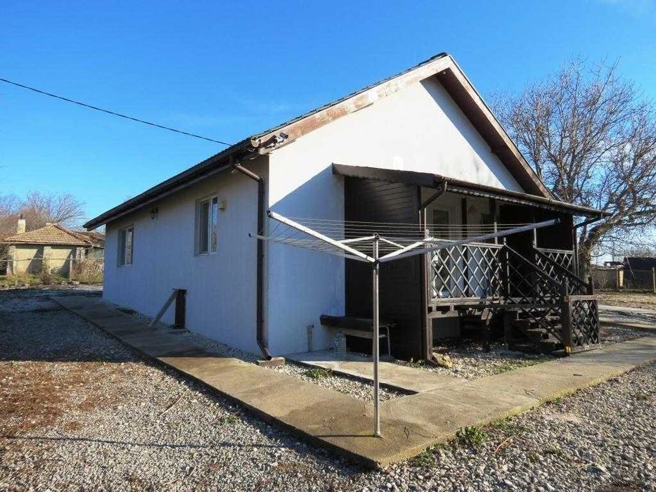 Новопостроена едноетажна къща с 2 спални | На 24 км от Добрич