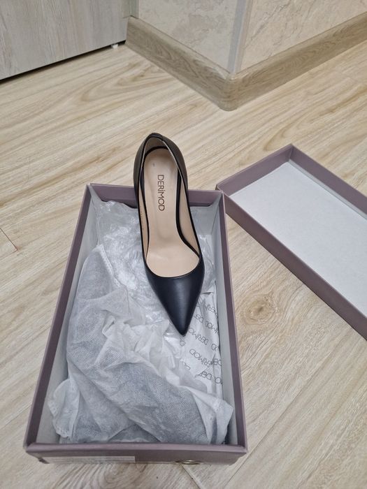 Продам кожаные туфельки