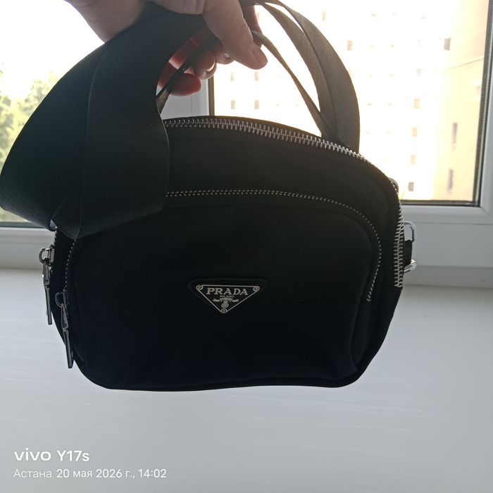 Prada сумка     .