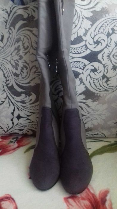 Продам демисезонные сапоги