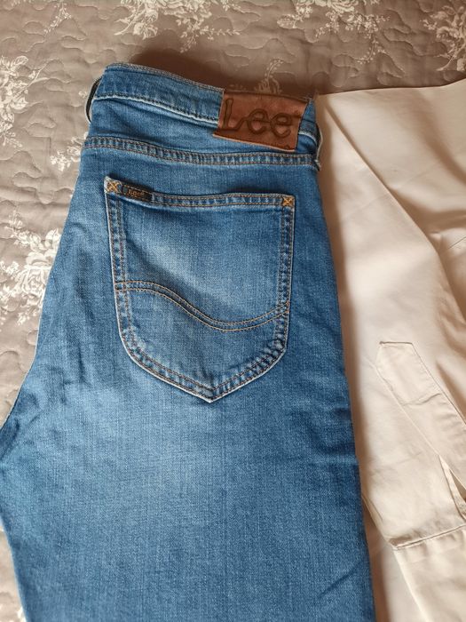 Мъжка  риза Burberrry  и дънки Lee М