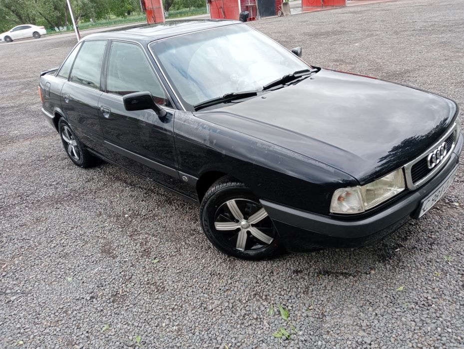 Продам машину Ауди б3 1991г.выпуска