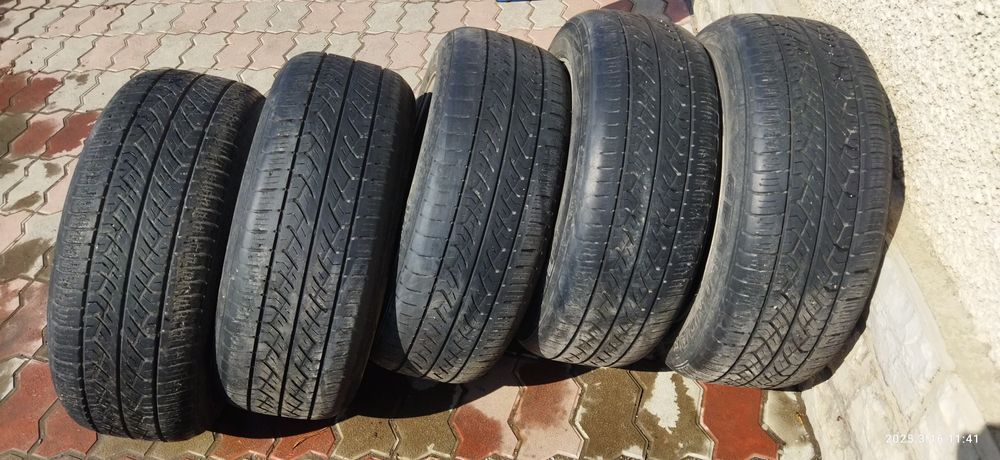 Продам комплект (пять штук)резины