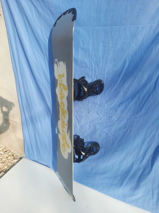 Сноуборд Blackhole 145см. С автомати