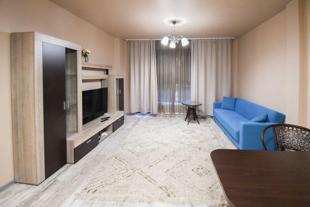 Дава се под наем Двустаен апартамент в София, Студентски град - 72 кв.м за 700 € - Снимка #1