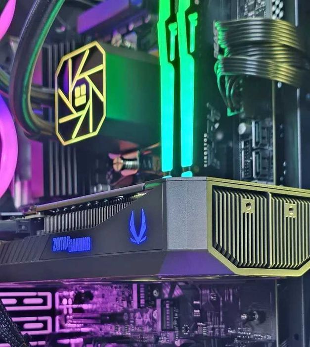 RTX 5070 12GB/Ryzen 7-7800X3D/RAM 32GB/SSD 1TB/Чисто Нов+Гаранция!