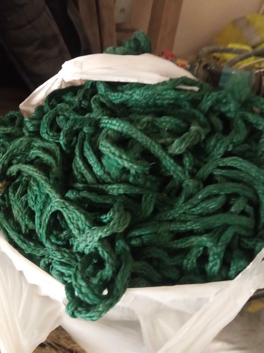 Футбольная сетка и полоса белая на полю