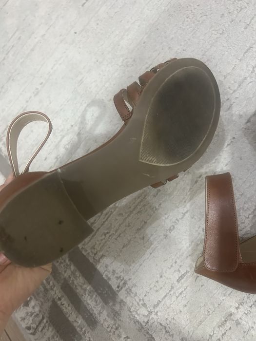 Босоножки за 2900тг