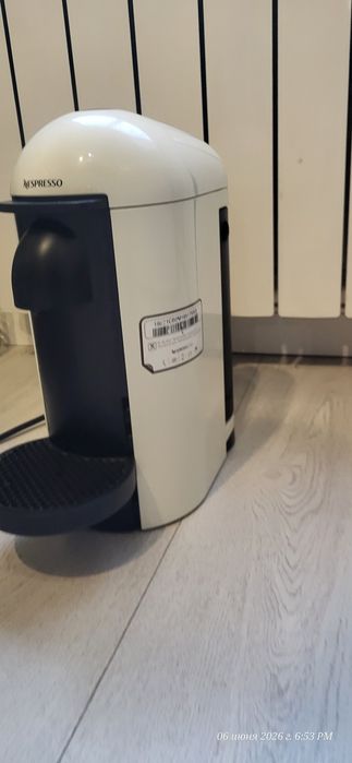 Кофемашина Nespresso vertuo plus