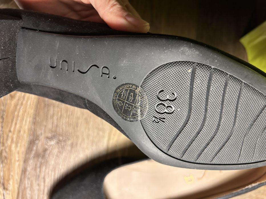 Замшевые туфли Unisa, Испания, 38.5, черные