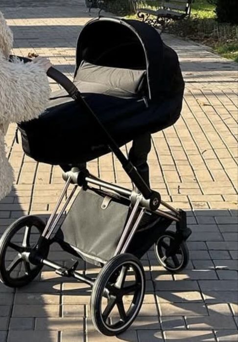 Cybex Priam 4 /e-PRIAM Lux / Onyx Black
