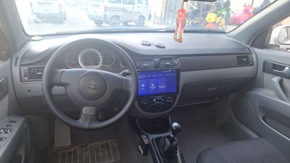 Ласетти сотилади