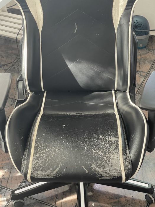 Гейминг стол DXRacer