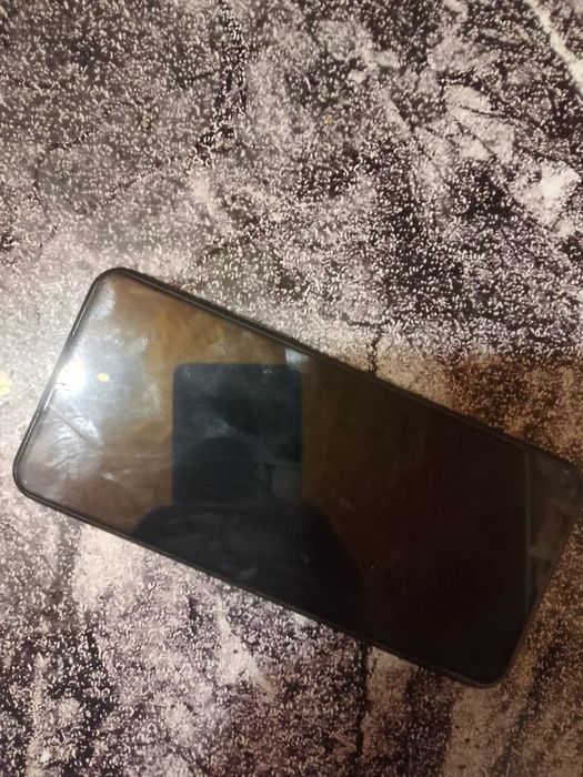 Продам телефон виво у33с