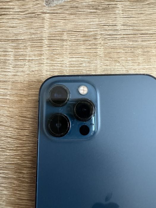 Продавам  iPhone 12 pro max