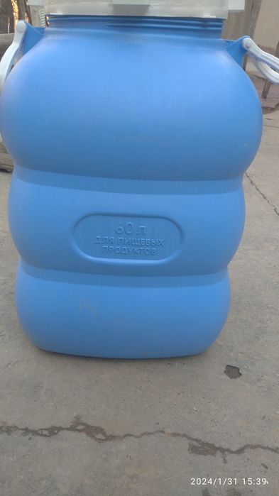 Бак.   60 литр. Сотилади