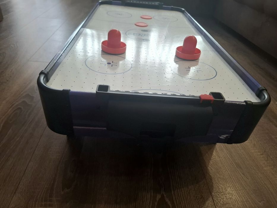 Въздушен хокей игра