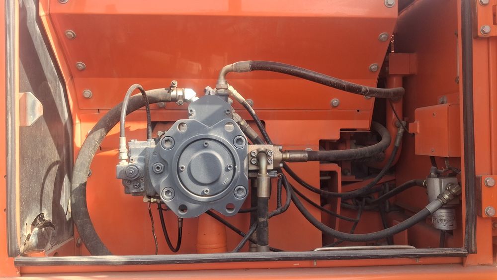 Гусеничный экскаватор Doosan