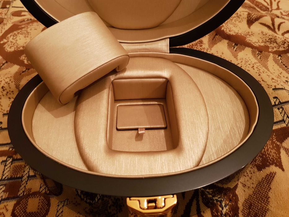 HARRY WINSTON- (Коробка от часов)