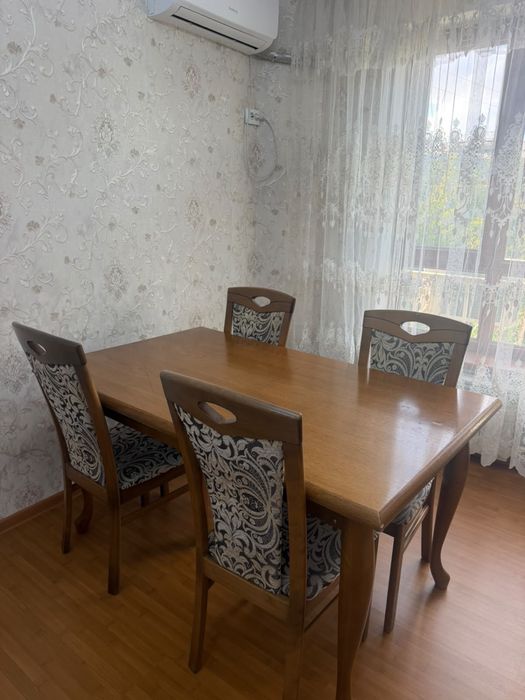 Стол 1 стулья 4