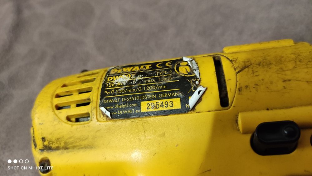 Винтоверт DeWalt с преход и преправена батерия