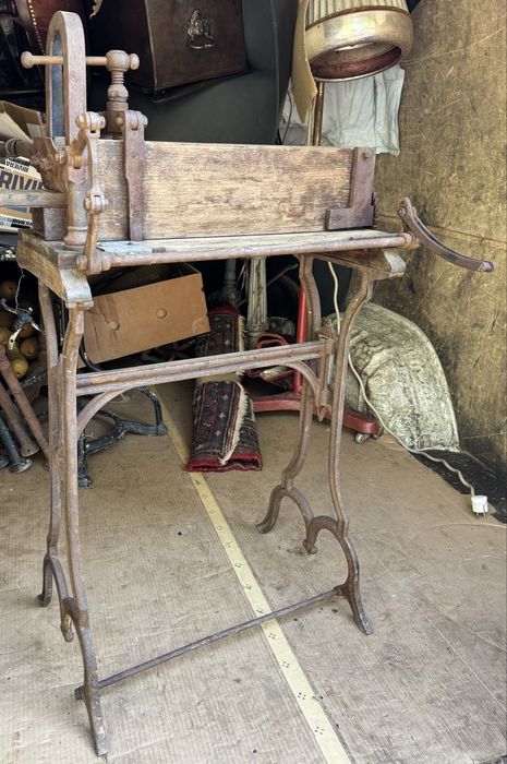 Taietor  tutun vechi decor sau uz