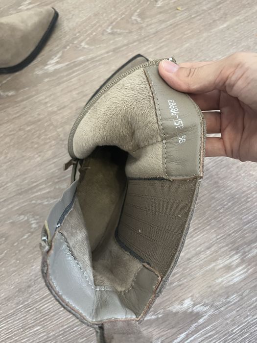 Продам казаки (ботинки)