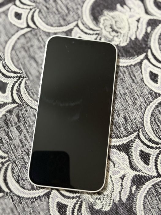 Продается Iphone 13