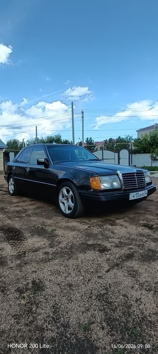 Продам Мерседес 124 г/д  Газ - бензин 60 литр