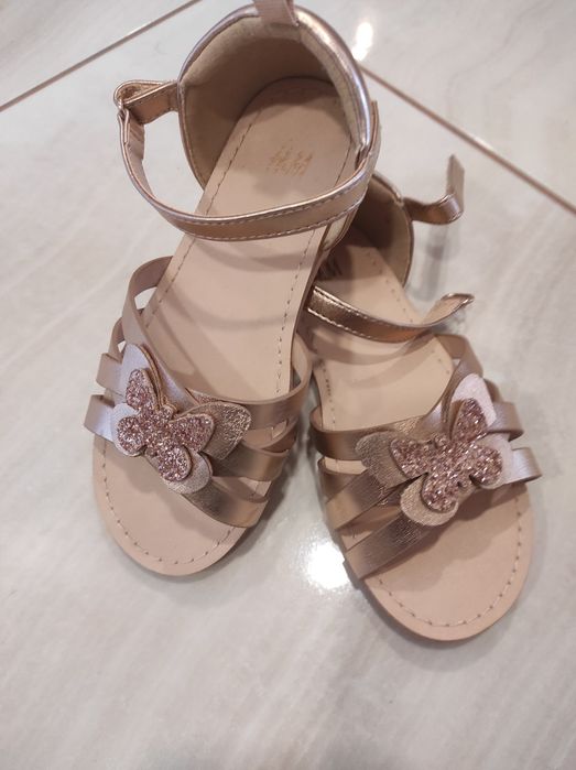 Сандали за момиче H&M - 28 номер