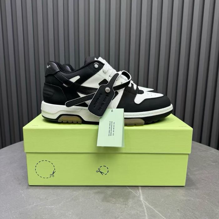 Off-White Out Of Office Round Toe Sneakers Poze Reale