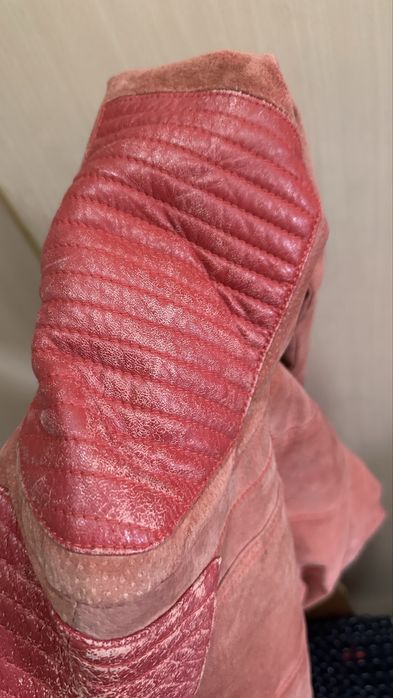 Продам куртку замшевую Mango