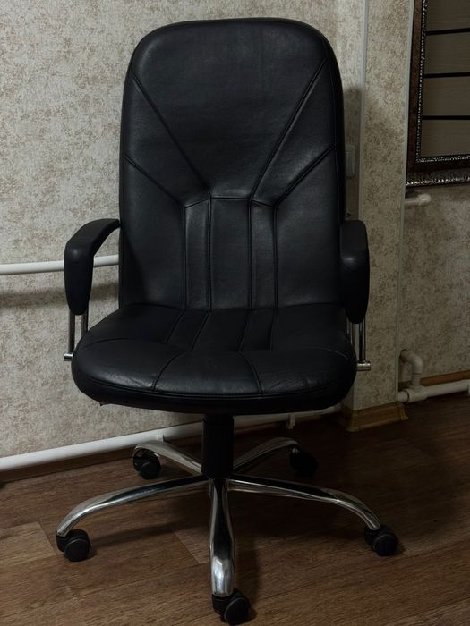 Кресло для компьютера офисное