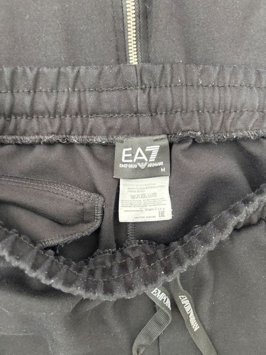 Оригинален анцуг EA7 Armani