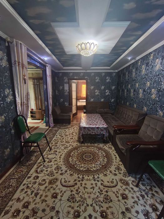 Фрунзиски Бегим магазини 4 қаватда 2 хонали квартирра сотилади.ID:1474