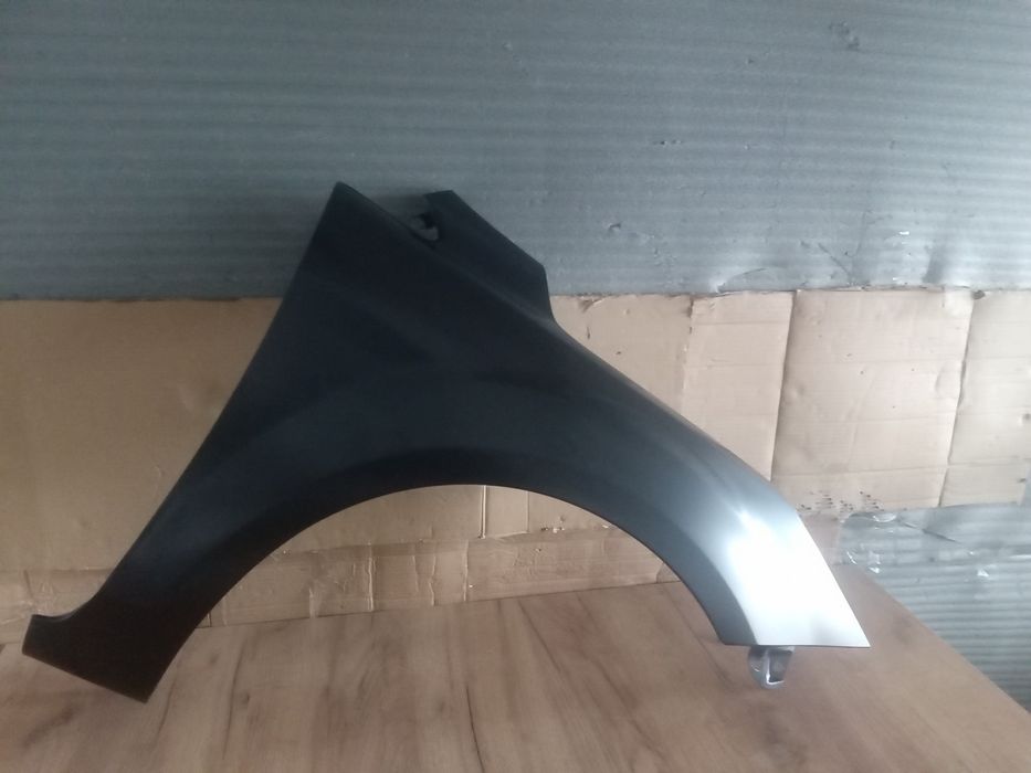 Aripa fata stanga/dreapta Ford Focus 2 facelift 2008-2011 fara semnal