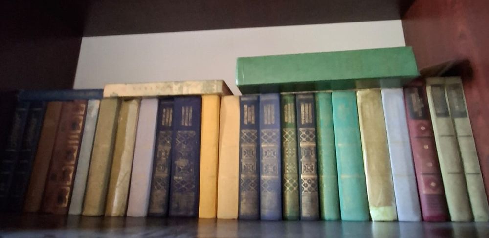 Продам книги художественная литература
